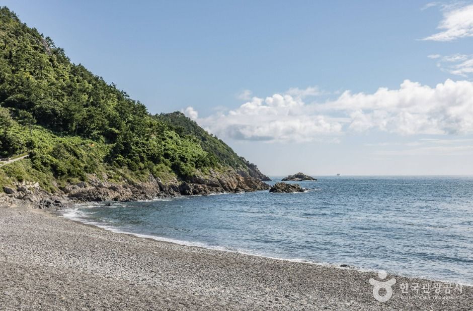 모진이몽돌해변 여행 추천 - 메고지고