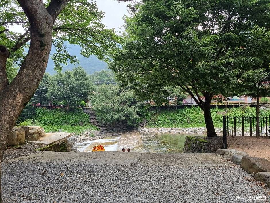 표충사 계곡 여행 추천 - 메고지고 표충사 계곡 여행 추천 - 메고지고