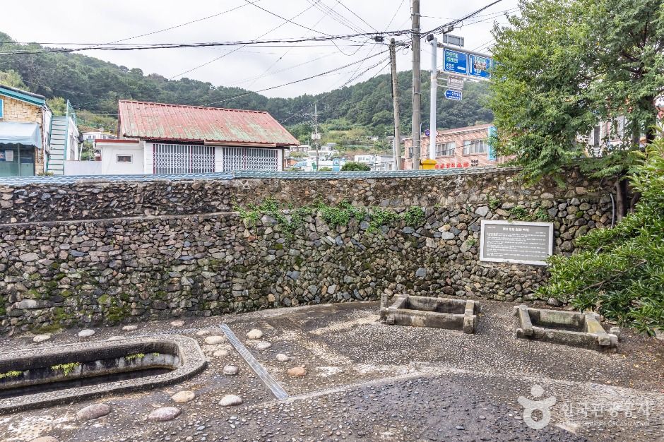 통영 명정(정당샘) 여행 추천 - 메고지고 통영 명정(정당샘) 여행 추천 - 메고지고
