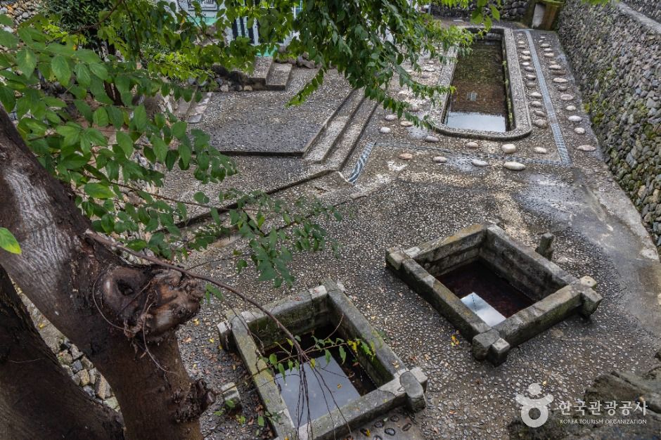 통영 명정(정당샘) 여행 추천 - 메고지고 통영 명정(정당샘) 여행 추천 - 메고지고