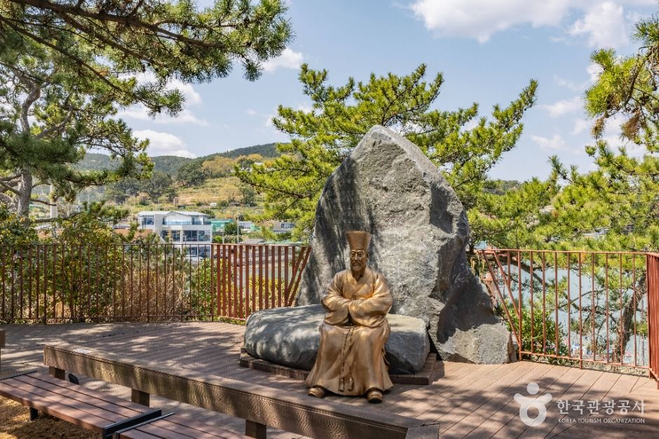죽성항 여행 추천 - 메고지고