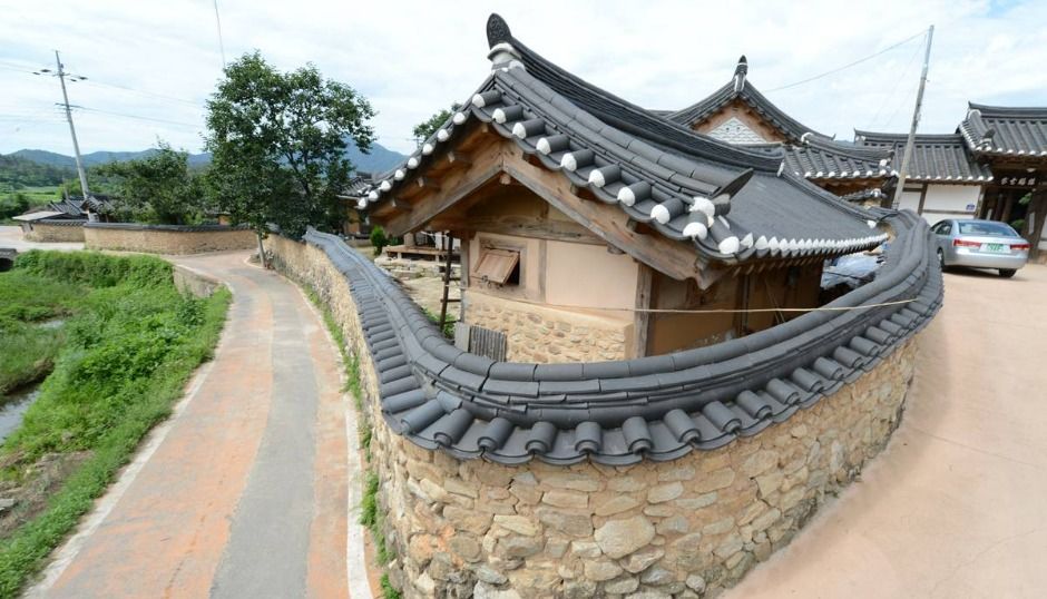 황산마을 여행 추천 - 메고지고