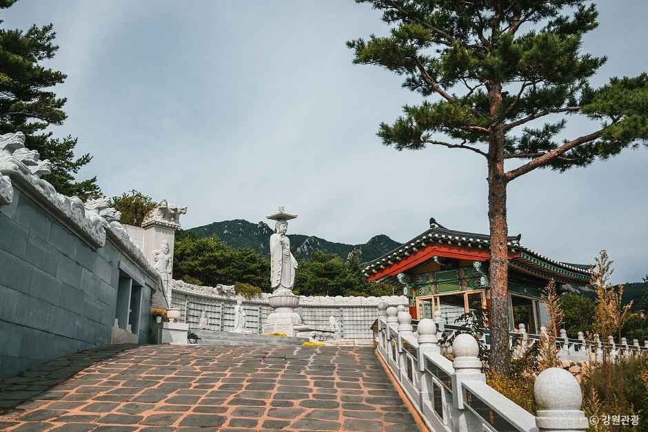 화암사(고성) 여행 추천 - 메고지고 화암사(고성) 여행 추천 - 메고지고