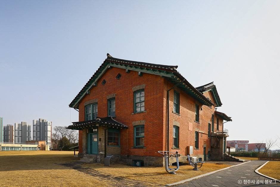청주 탑동 양관 여행 추천 - 메고지고 청주 탑동 양관 여행 추천 - 메고지고