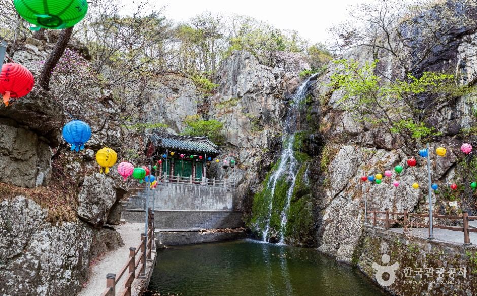 홍룡사(양산) 여행 추천 - 메고지고 홍룡사(양산) 여행 추천 - 메고지고