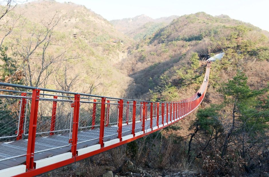 감악산 출렁다리 여행 추천 - 메고지고 감악산 출렁다리 여행 추천 - 메고지고