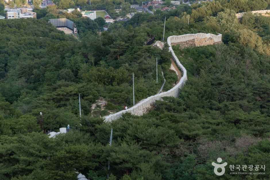인왕산 여행 추천 - 메고지고 인왕산 여행 추천 - 메고지고