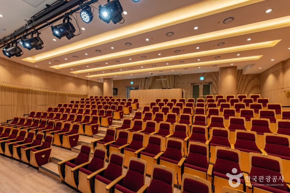 동래문화회관 여행 추천 - 메고지고 동래문화회관 여행 추천 - 메고지고
