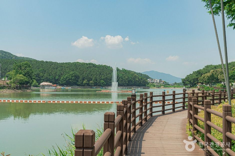 고모저수지 여행 추천 - 메고지고 고모저수지 여행 추천 - 메고지고
