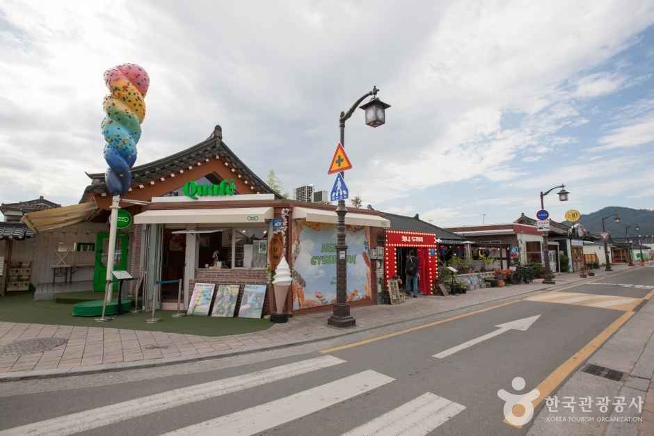 경주 황리단길 여행 추천 - 메고지고 경주 황리단길 여행 추천 - 메고지고