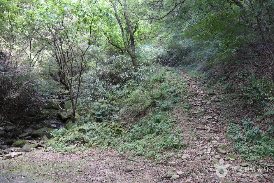 위례산과 위례성지 여행 추천 - 메고지고