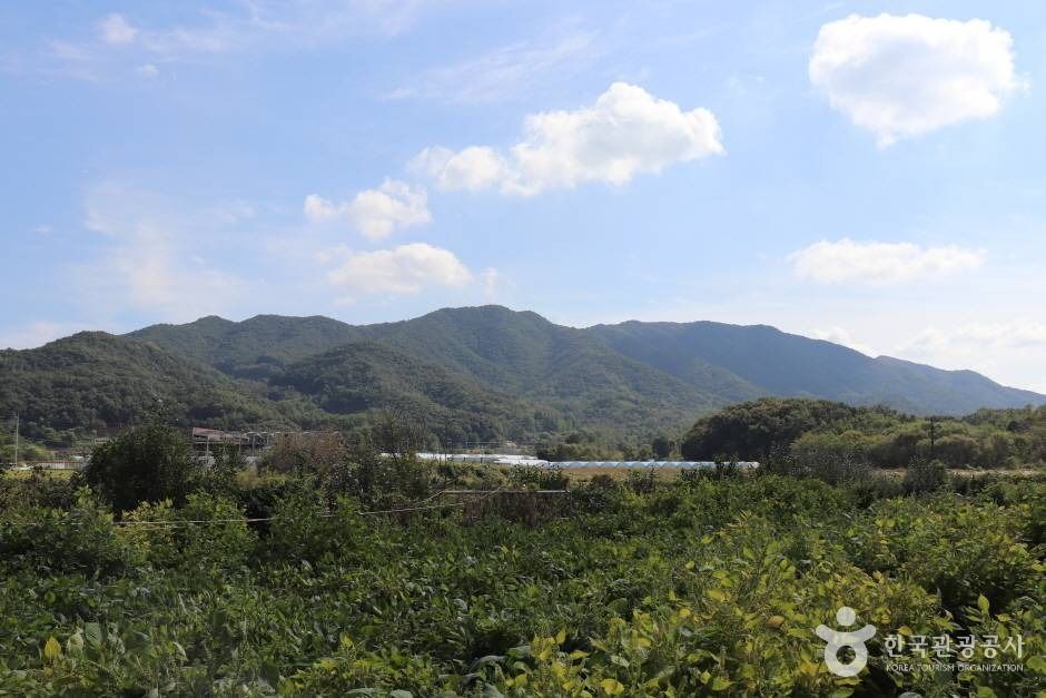 위례산과 위례성지 여행 추천 - 메고지고