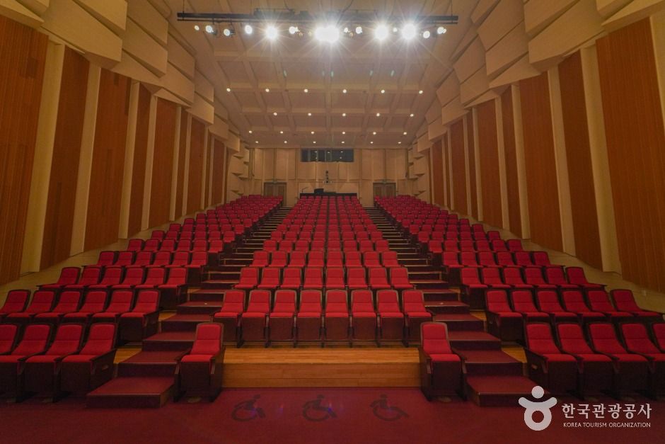 꿈의숲 아트센터 여행 추천 - 메고지고