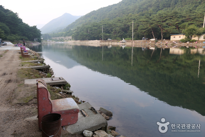 명암낚시터 여행 추천 - 메고지고