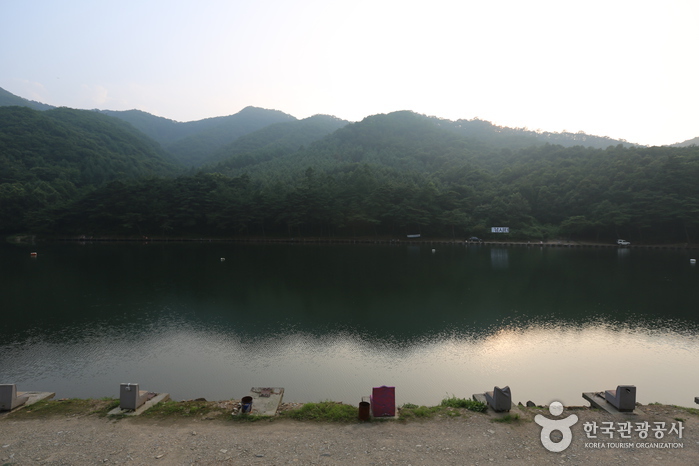 명암낚시터 여행 추천 - 메고지고