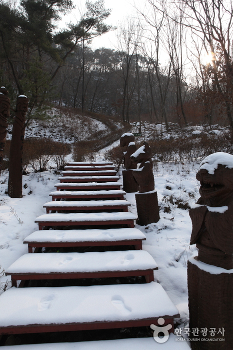 박달산(괴산) 여행 추천 - 메고지고