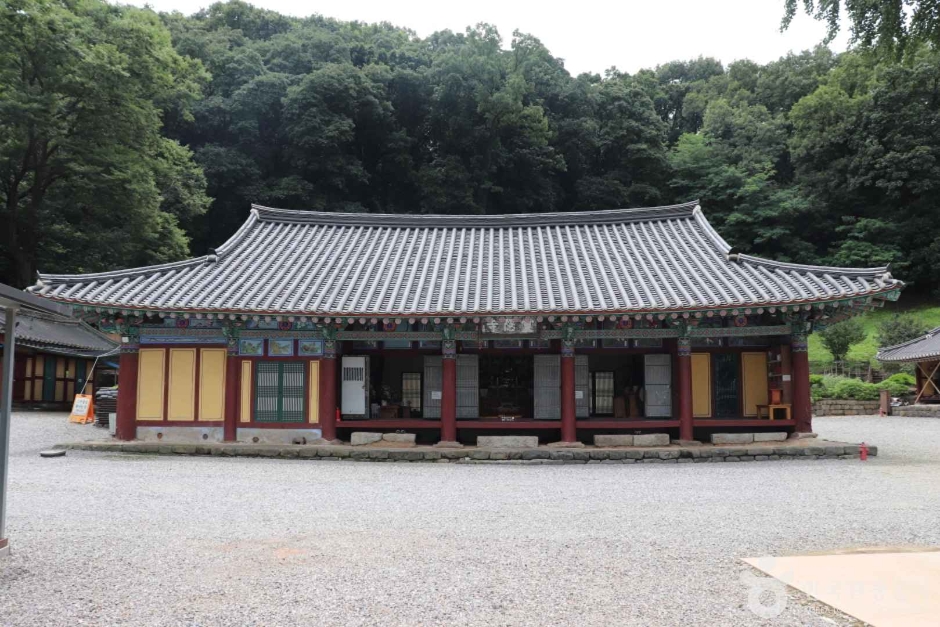 영은사(공주) 여행 추천 - 메고지고