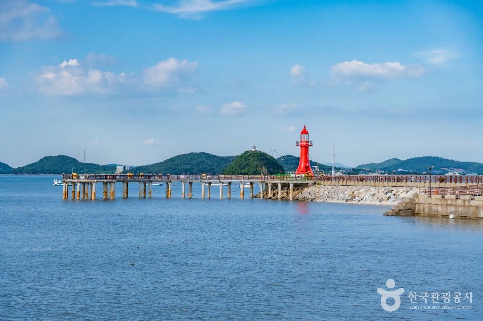 제부도등대 여행 추천 - 메고지고