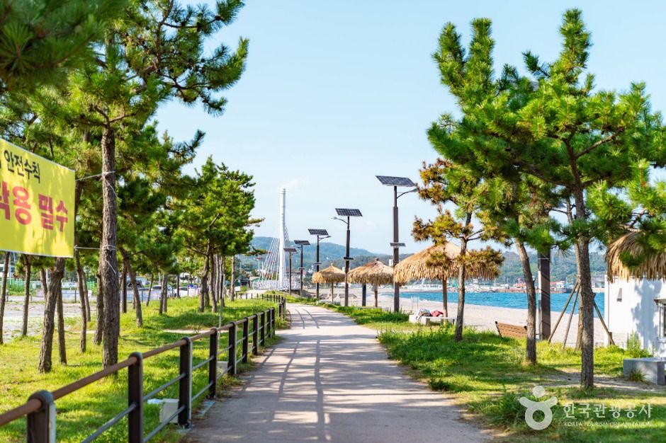 나정고운모래해변 여행 추천 - 메고지고 나정고운모래해변 여행 추천 - 메고지고