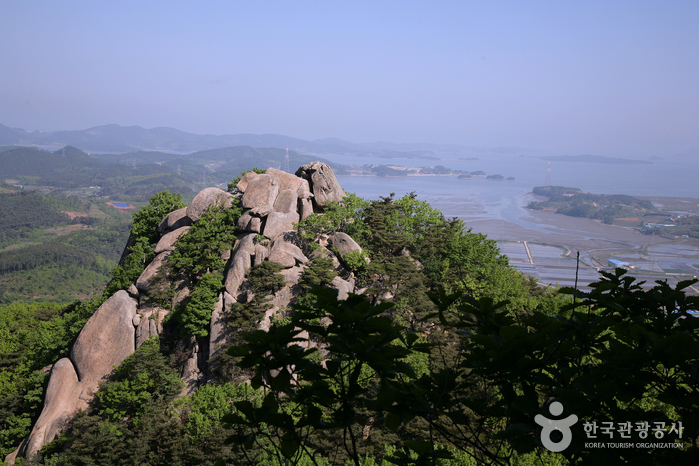 팔봉산(서산) 여행 추천 - 메고지고 팔봉산(서산) 여행 추천 - 메고지고