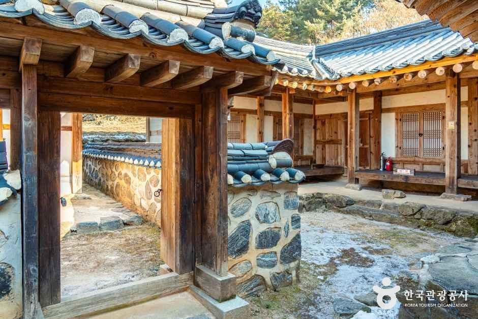 이항로선생 생가 여행 추천 - 메고지고 이항로선생 생가 여행 추천 - 메고지고