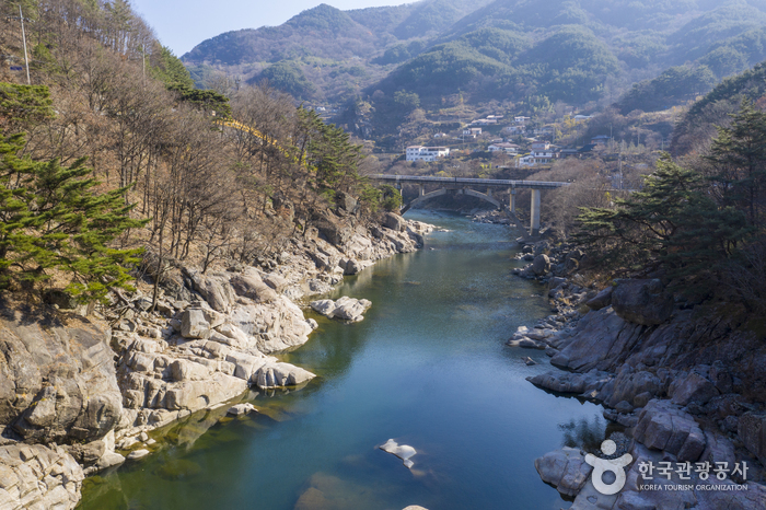 용유담 여행 추천 - 메고지고 용유담 여행 추천 - 메고지고