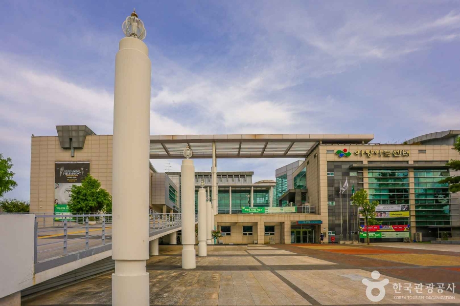 아양아트센터 여행 추천 - 메고지고 아양아트센터 여행 추천 - 메고지고