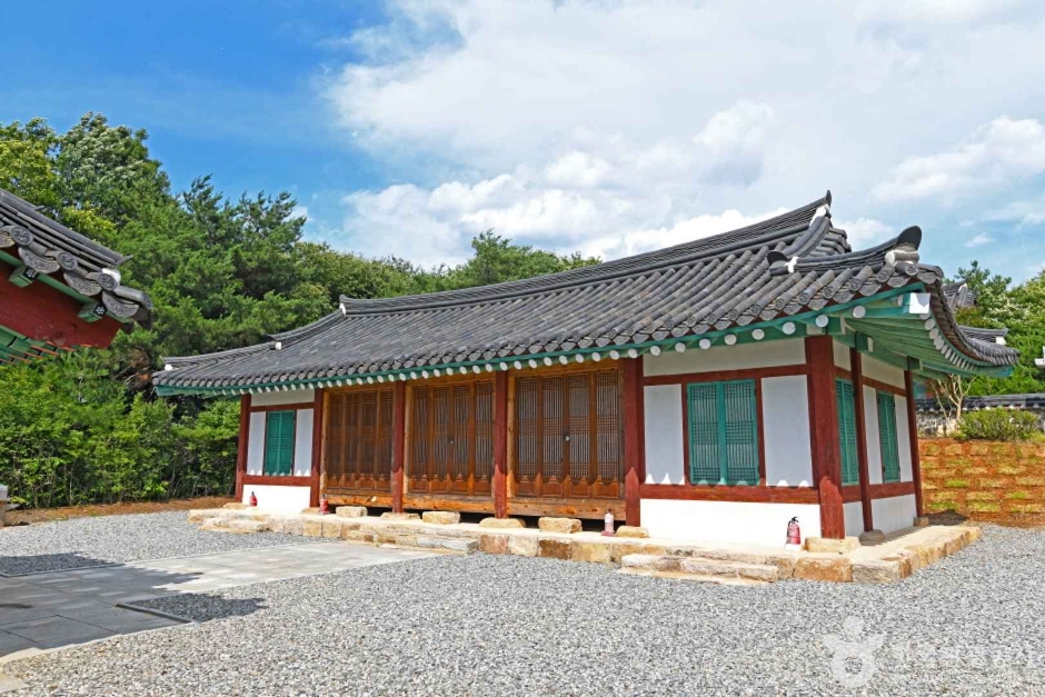 화암서원(괴산) 여행 추천 - 메고지고 화암서원(괴산) 여행 추천 - 메고지고