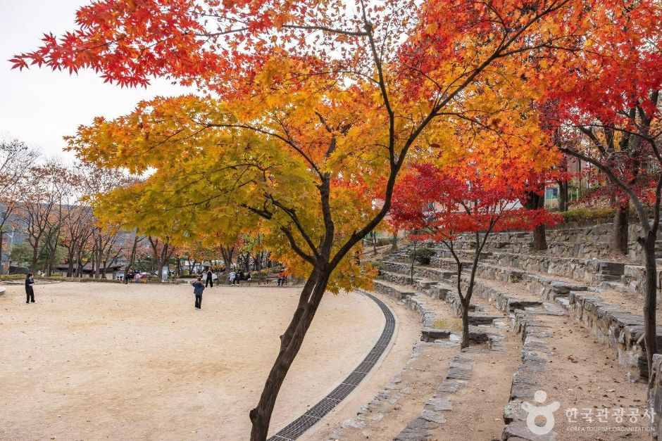 산기슭공원 여행 추천 - 메고지고
