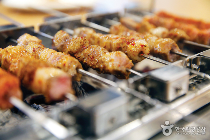 자양동 양꼬치거리 (중국음식문화거리) 여행 추천 - 메고지고 자양동 양꼬치거리 (중국음식문화거리) 여행 추천 - 메고지고