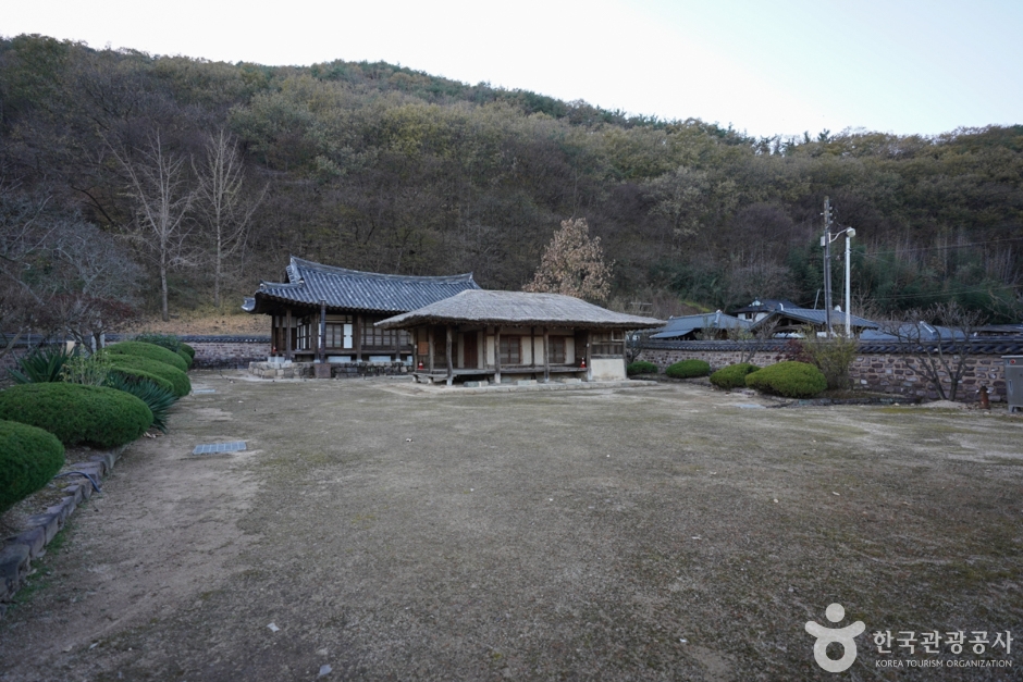 백산 안희제 생가 여행 추천 - 메고지고