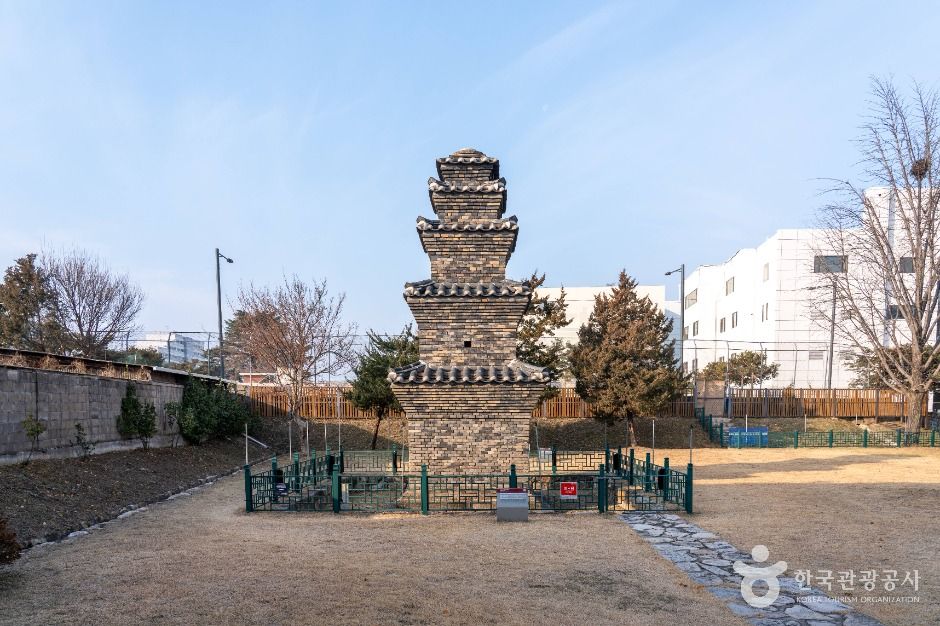 안동 운흥동 당간지주와 오층전탑 여행 추천 - 메고지고 안동 운흥동 당간지주와 오층전탑 여행 추천 - 메고지고