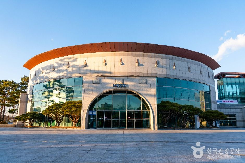 함안문화예술회관 여행 추천 - 메고지고 함안문화예술회관 여행 추천 - 메고지고