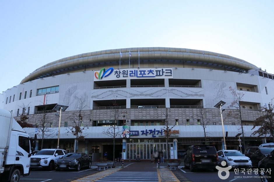 창원레포츠파크(창원경륜장) 여행 추천 - 메고지고 창원레포츠파크(창원경륜장) 여행 추천 - 메고지고