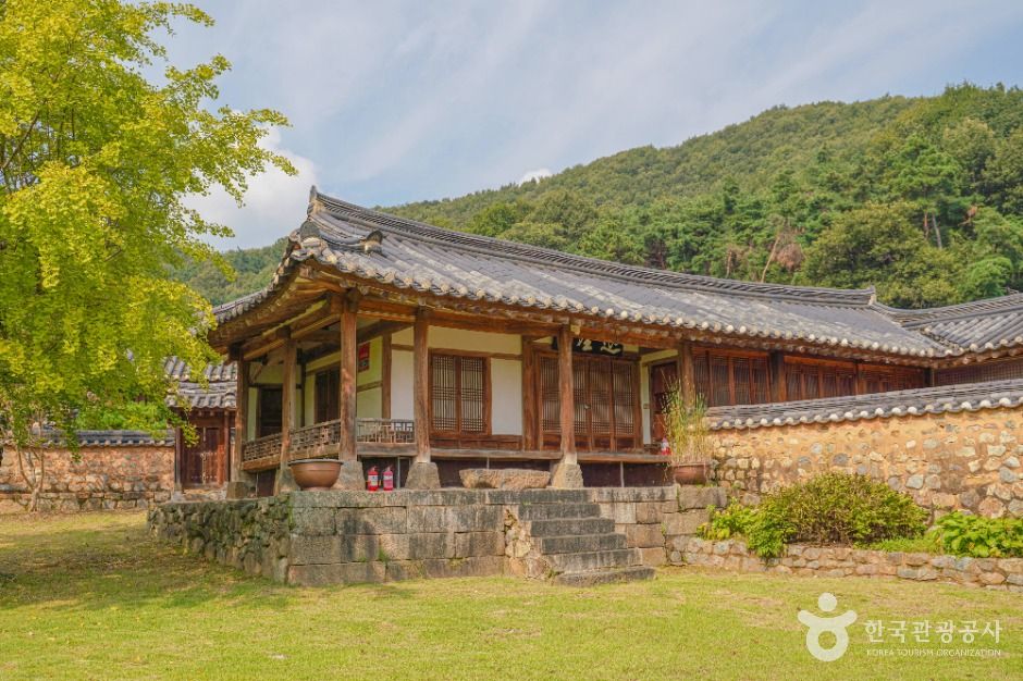 안성 정무공 오정방 고택 여행 추천 - 메고지고