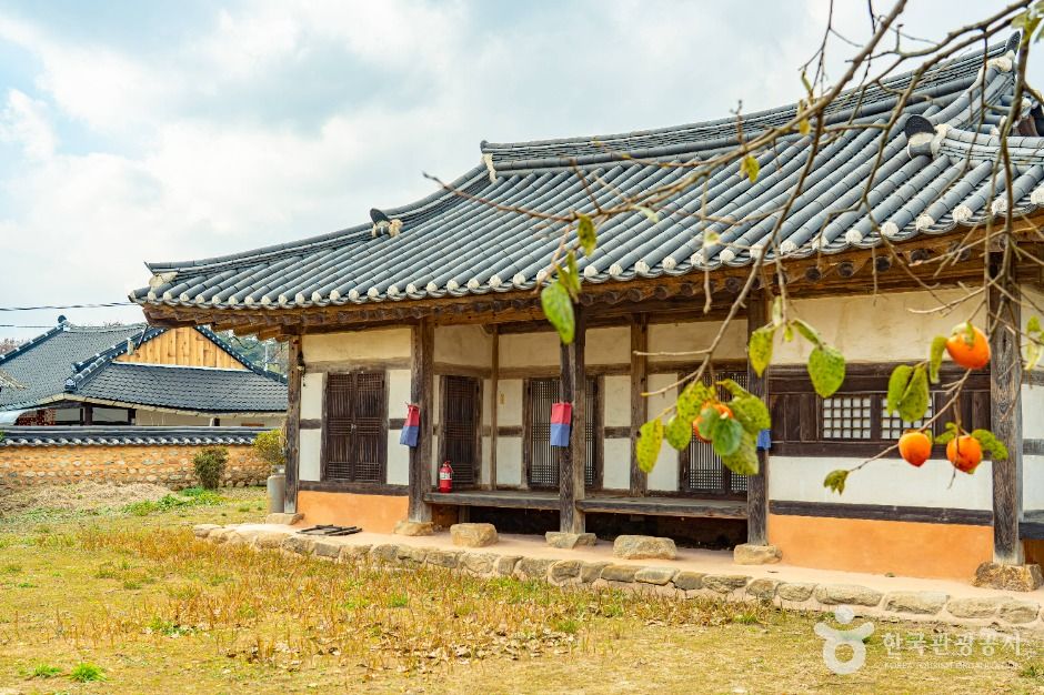 창원정씨종가 여행 추천 - 메고지고 창원정씨종가 여행 추천 - 메고지고