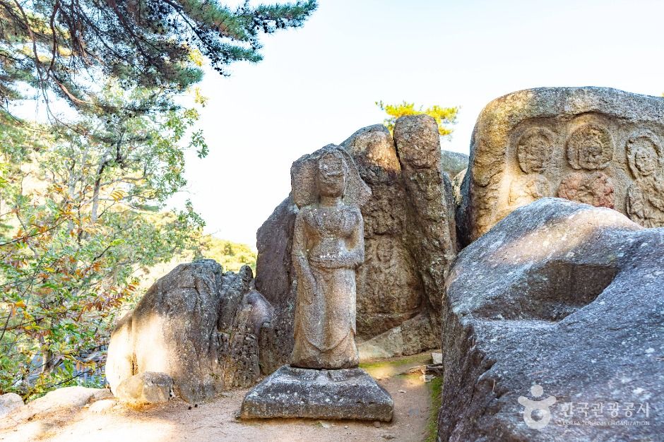 경주 남산 탑곡 마애불상군 여행 추천 - 메고지고 경주 남산 탑곡 마애불상군 여행 추천 - 메고지고