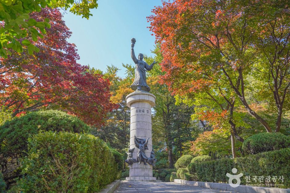 유관순동상 여행 추천 - 메고지고 유관순동상 여행 추천 - 메고지고