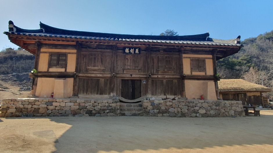 영덕 안동권씨 옥천재사 여행 추천 - 메고지고 영덕 안동권씨 옥천재사 여행 추천 - 메고지고