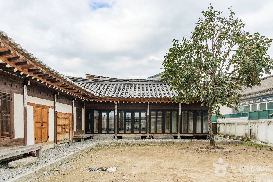괴산군수 관사 여행 추천 - 메고지고 괴산군수 관사 여행 추천 - 메고지고