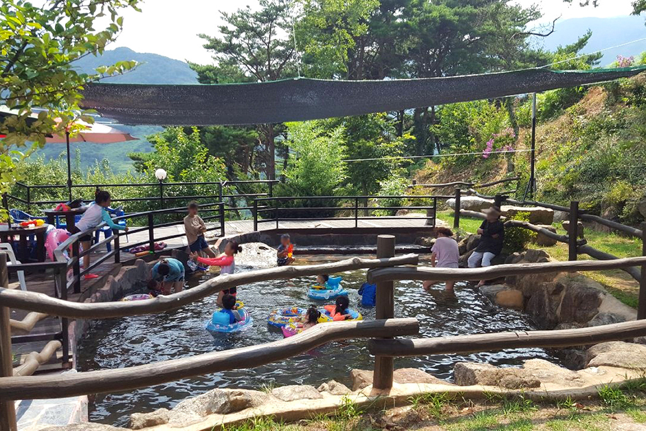 흙집섬진강풍경 여행 추천 - 메고지고 흙집섬진강풍경 여행 추천 - 메고지고