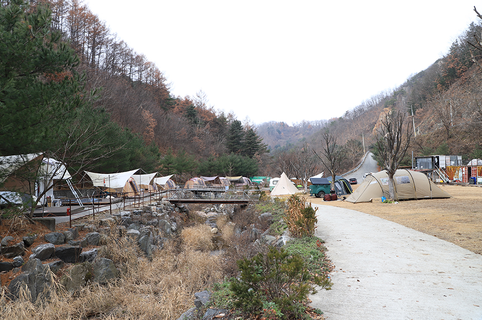 더시크릿가든 캠프지라운드 여행 추천 - 메고지고 더시크릿가든 캠프지라운드 여행 추천 - 메고지고