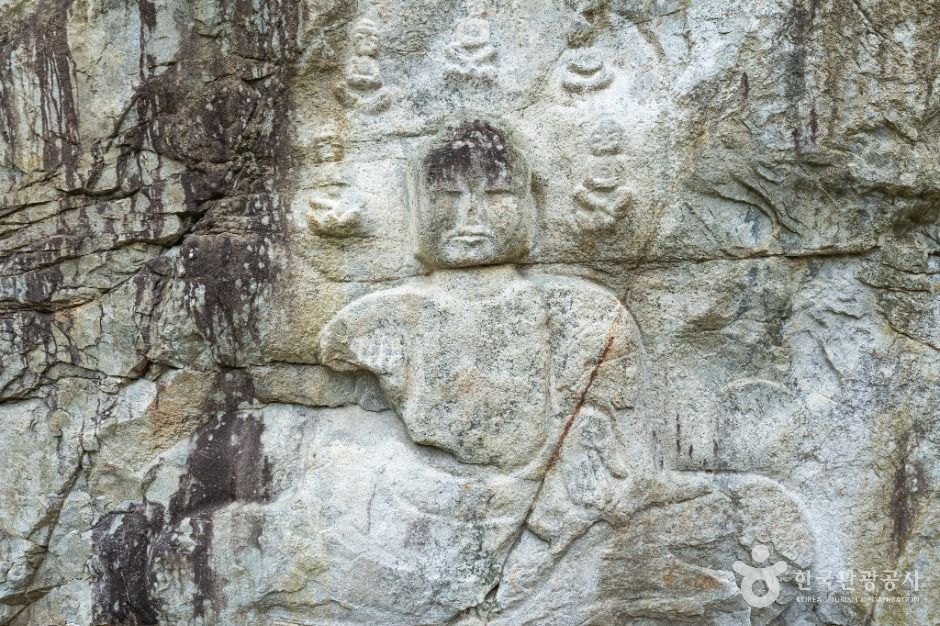 충주 봉황리 마애불상군 여행 추천 - 메고지고 충주 봉황리 마애불상군 여행 추천 - 메고지고