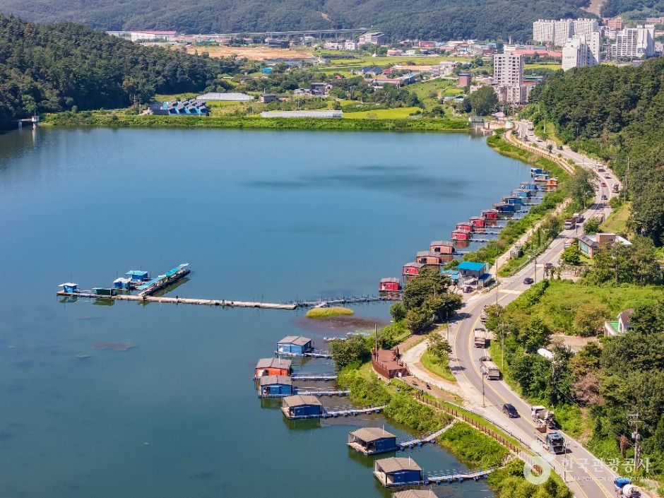 용덕저수지 여행 추천 - 메고지고 용덕저수지 여행 추천 - 메고지고
