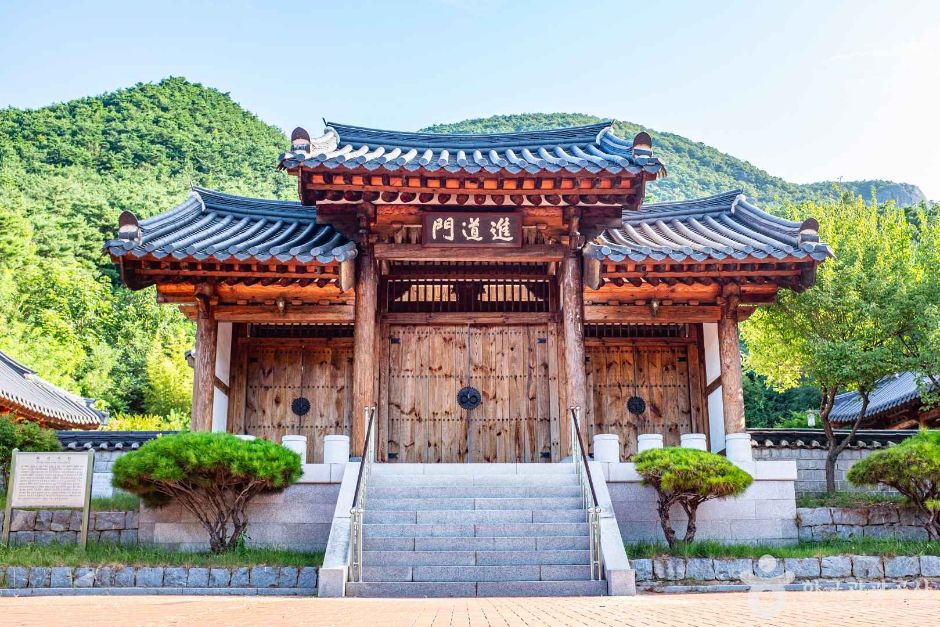 화산서원(칠곡) 여행 추천 - 메고지고 화산서원(칠곡) 여행 추천 - 메고지고