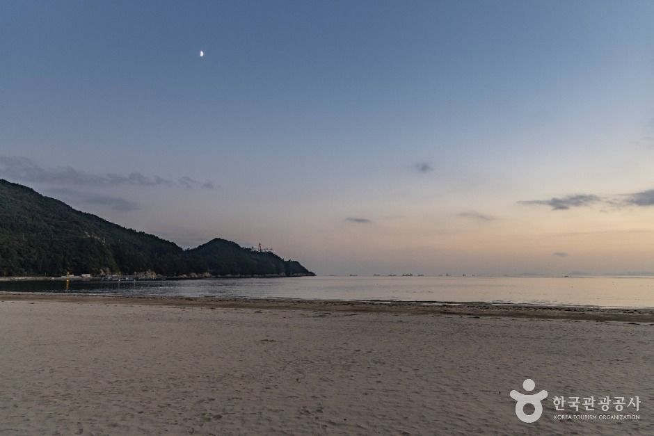 송정솔바람해변 여행 추천 - 메고지고