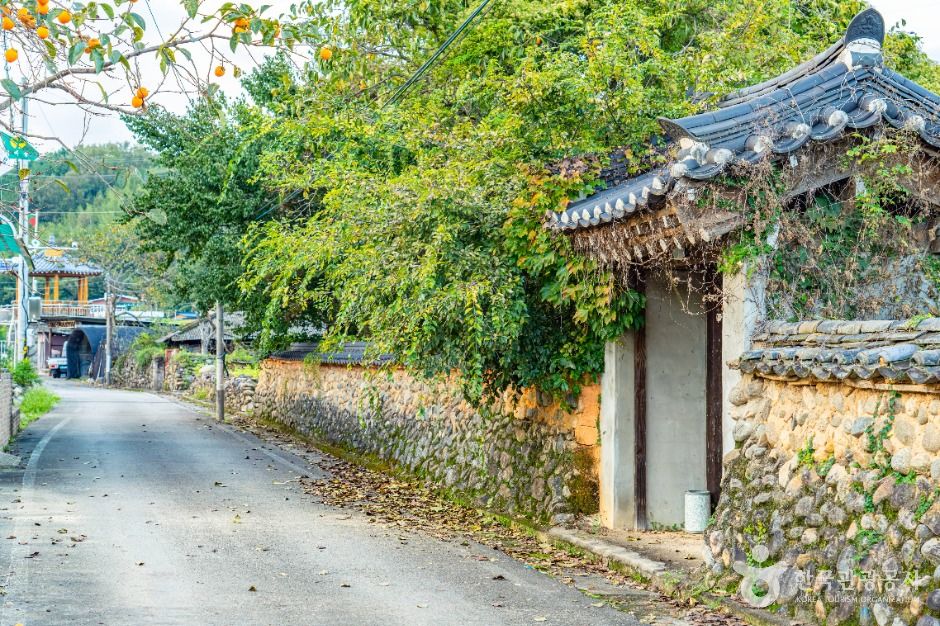 산청 단계마을 옛 담장 여행 추천 - 메고지고