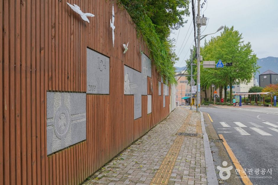가톨릭 특성화 거리 여행 추천 - 메고지고 가톨릭 특성화 거리 여행 추천 - 메고지고