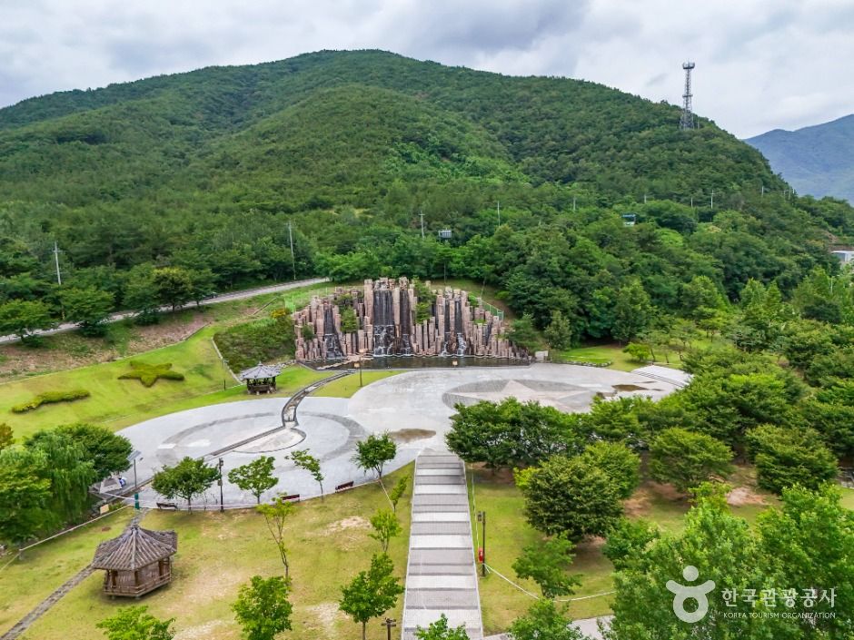 영천댐하류공원 여행 추천 - 메고지고