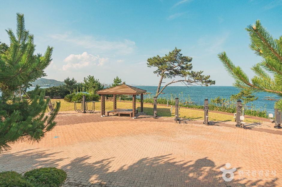 솔개공원 여행 추천 - 메고지고